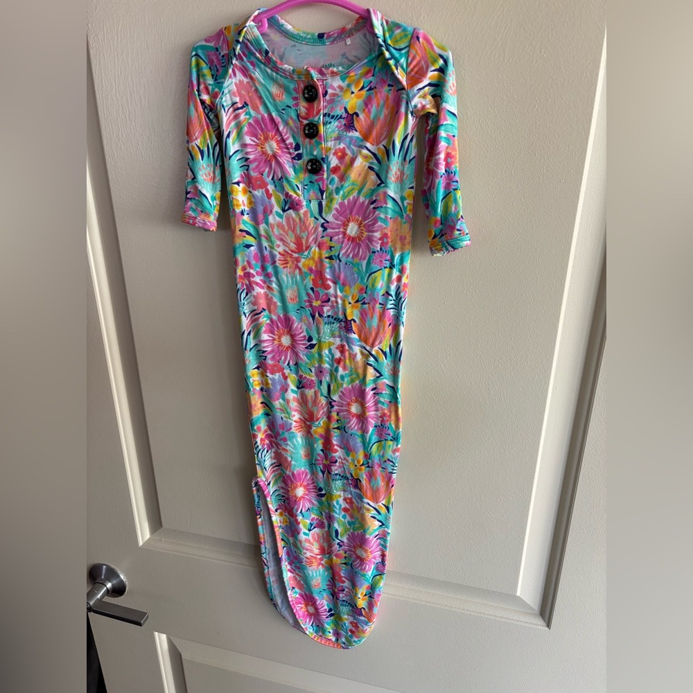 Gigi and Max newborn knotted gown NWOT